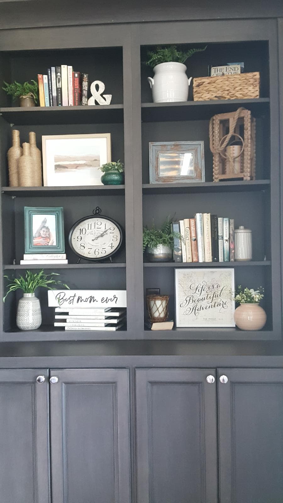 Bookshelf Makeovers - AFTER