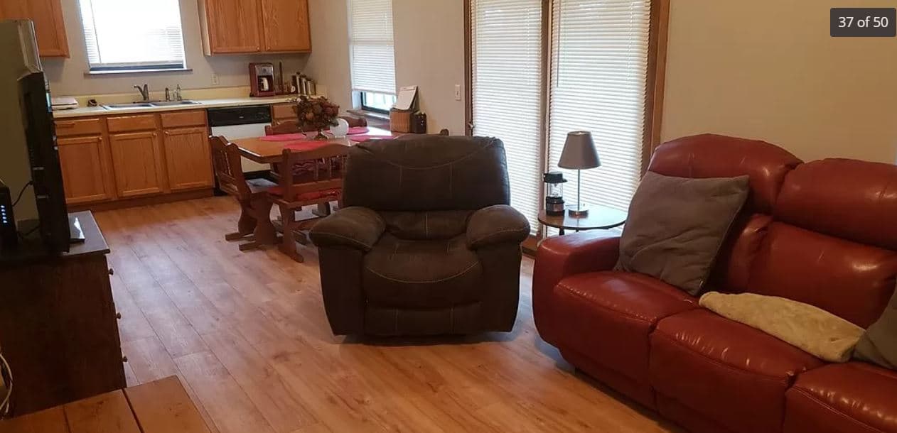 Pigeon Forge Vacation Rental Remodel - Before Living Room