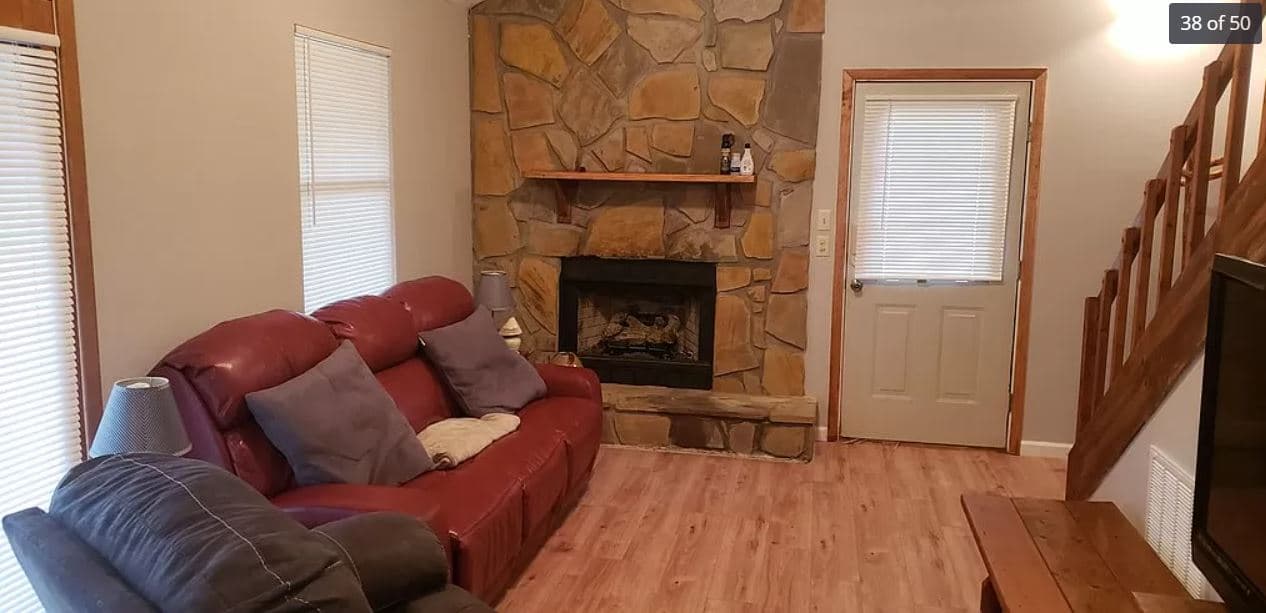 Pigeon Forge Vacation Rental Remodel - Before Living Room